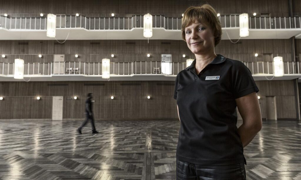 serviceassistent står klar fra kongsvang